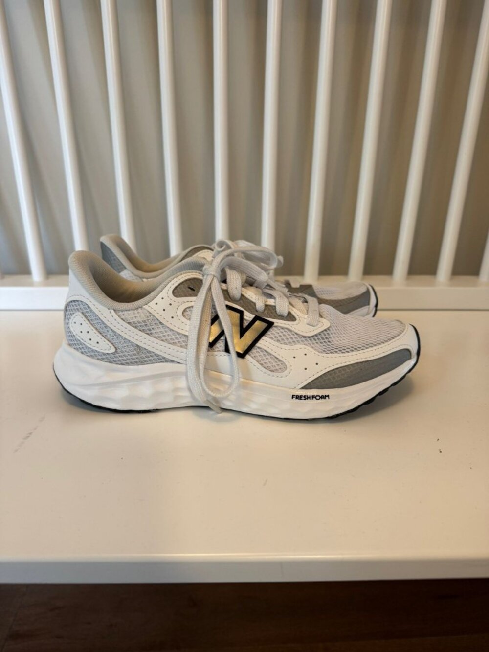 New Balance Fresh Foam Arishi V4 Running Shoes - Size 8 - White/Silver/Black
